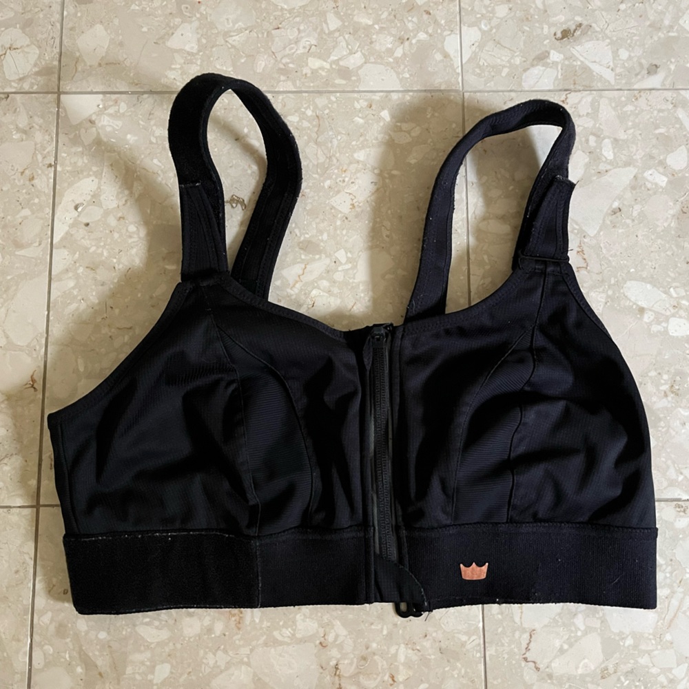 SHEFIT Ultimate Sports Bra size 1 Luxe black with front zip